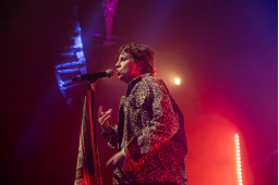 One of presentational pictures of fan campaign