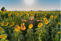 One of presentational pictures of fan campaign