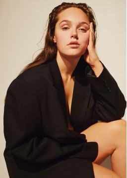 One of presentational pictures of fan campaign