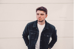 One of presentational pictures of fan campaign