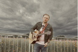 One of presentational pictures of fan campaign