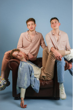 One of presentational pictures of fan campaign