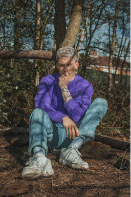 One of presentational pictures of fan campaign