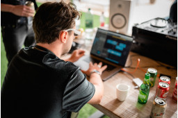 One of presentational pictures of fan campaign