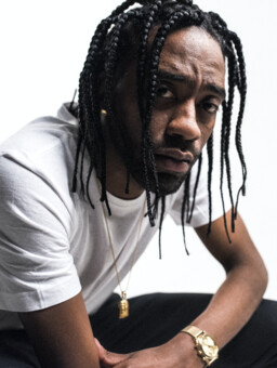 One of presentational pictures of fan campaign